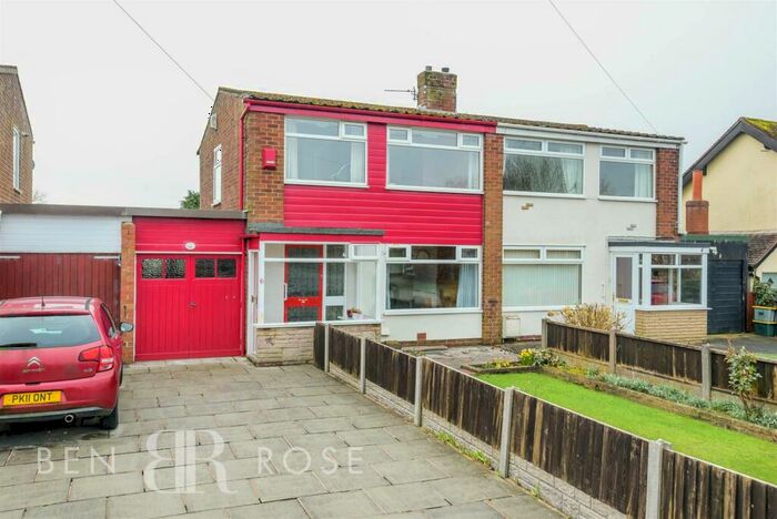 3 Bedroom Semi-Detached House For Sale In Moss House Lane, Much Hoole, Preston, PR4