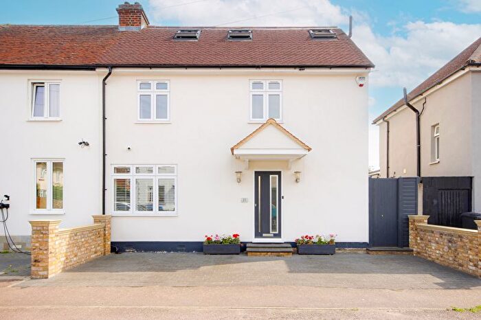 3 Bedroom Semi-Detached House For Sale In Harold Crescent, Waltham Abbey, EN9
