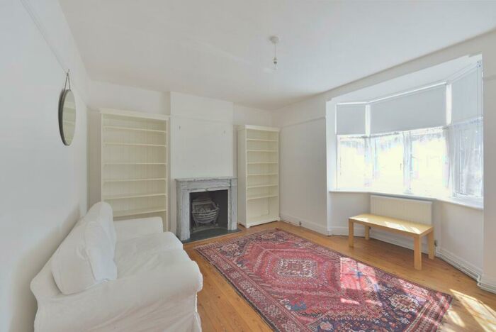 2 Bedroom Apartment To Rent In Claremont Close London, N1