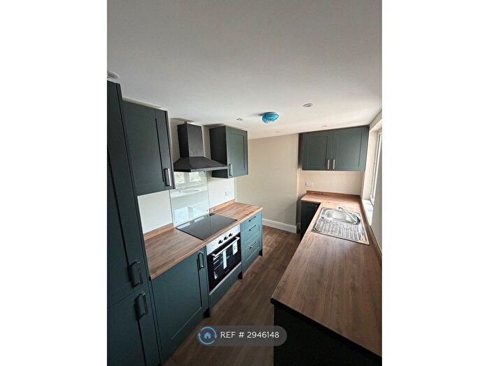 2 Bedroom Flat To Rent In Burford Road, Evesham, WR11