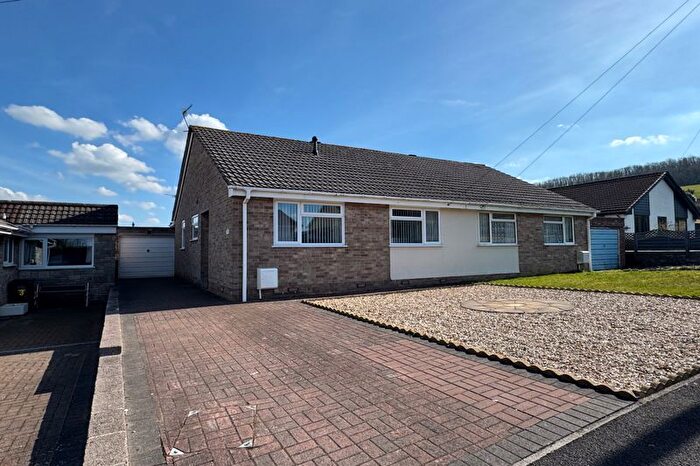 3 Bedroom Semi-Detached Bungalow For Sale In William Daw Close, Banwell - No Onward Chain, BS29