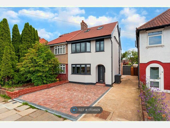 4 Bedroom Semi-Detached House To Rent In Groveland Way, New Malden, KT3