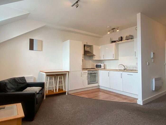 1 Bedroom Studio To Rent In Market Street, Llanelli, SA15