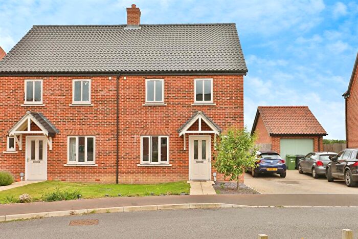 3 Bedroom Semi-Detached House For Sale In Brick Kiln Road, Fakenham, NR21