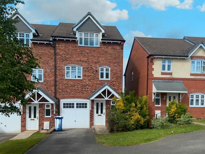 3 Bedroom End Of Terrace House To Rent In Bracken Way, Harworth, Doncaster, DN11