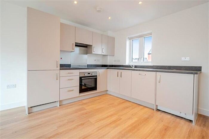 2 Bedroom Flat To Rent In Bedroom Property In Runway, Sudbury, CO10