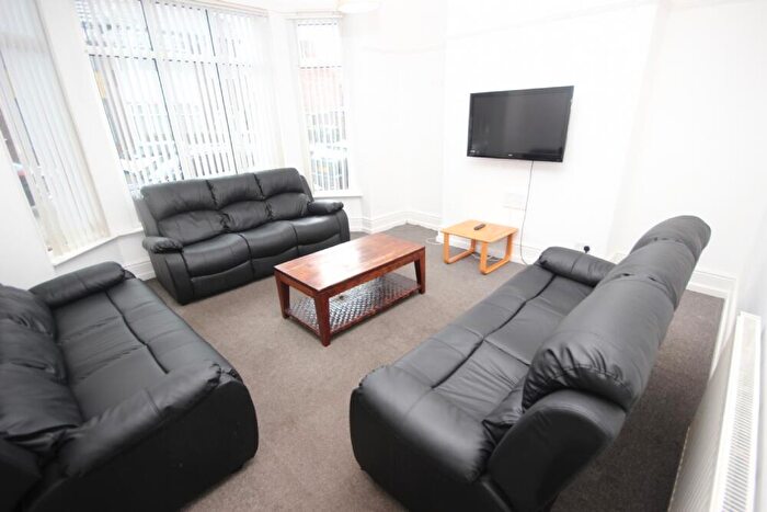 8 Bedroom Terraced House To Rent In Elm Hall Drive, L18