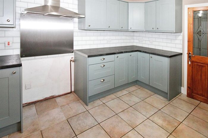 3 Bedroom Terraced House For Sale In Westminster Avenue, Hull, HU8