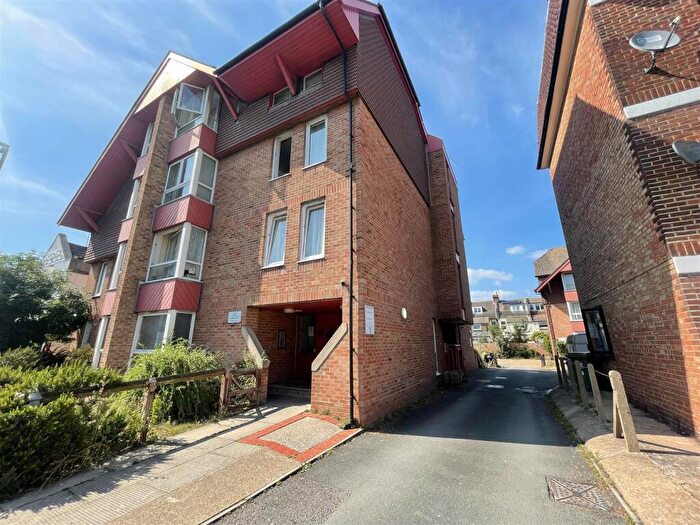 Flat To Rent In Langney Road, Eastbourne, BN22