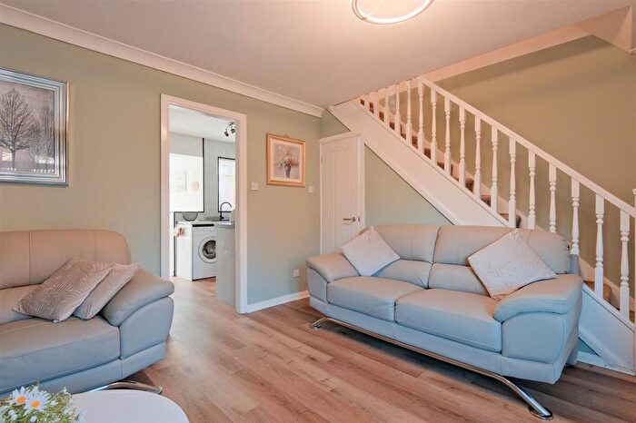 2 Bedroom Semi-Detached House For Sale In Boden Quadrant, Motherwell, ML1