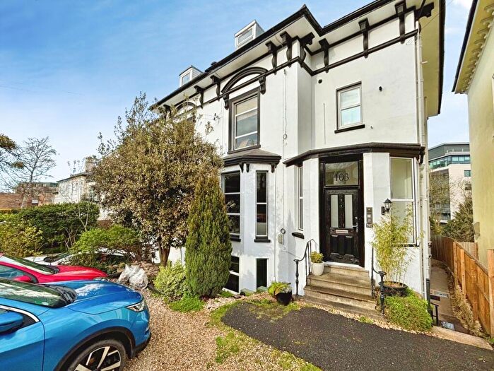 1 Bedroom Apartment For Sale In St. Georges Road, Cheltenham, Gloucestershire, GL50