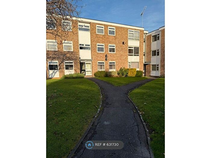 2 Bedroom Flat To Rent In Patching Hall Lane, Chelmsford, CM1