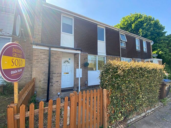 3 Bedroom Terraced House To Rent In Tonmead Road, Lumbertubs, NN3