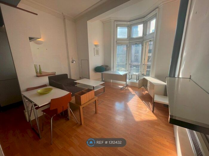 2 Bedroom Flat To Rent In Hepworth Chambers Apartments, Leeds LS1