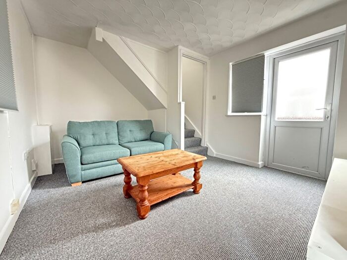 1 Bedroom Flat To Rent In Richard Street, Cathays, CF24