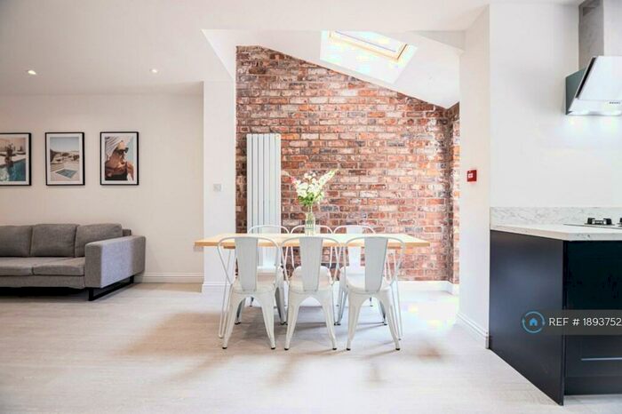 6 Bedroom Terraced House To Rent In Thornycroft Road, Liverpool, L15