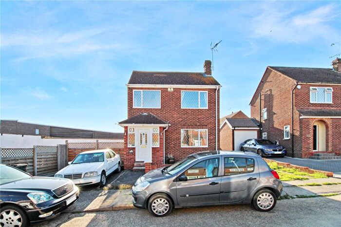 2 Bedroom Detached House To Rent In Osney Way, Gravesend, Kent, DA12