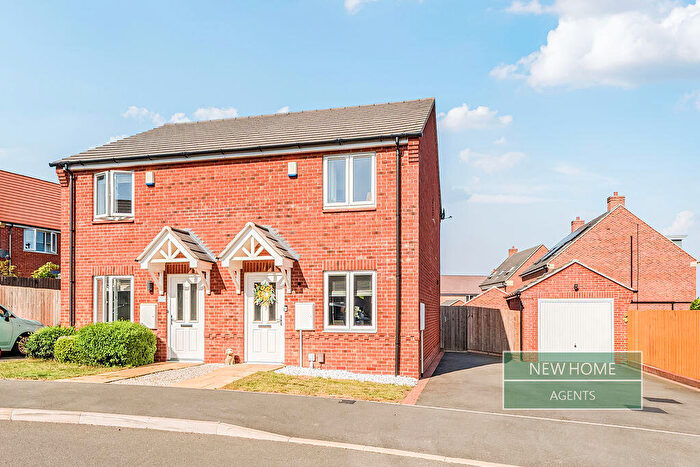 2 Bedroom Semi Detached House For Sale In Hyman Road, Rothley, Leicester, LE7