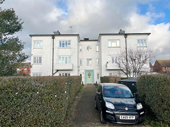 3 Bedroom Flat For Sale In Upper Belgrave Road, Seaford, BN25