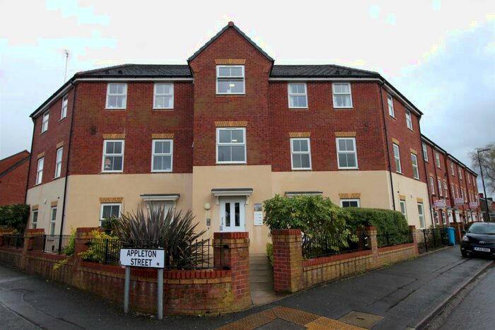 2 Bedroom Flat To Rent In Appleton Street, M8