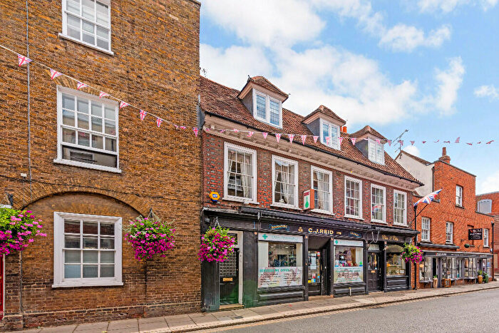 5 Bedroom Duplex For Sale In High Street, Eton, SL4