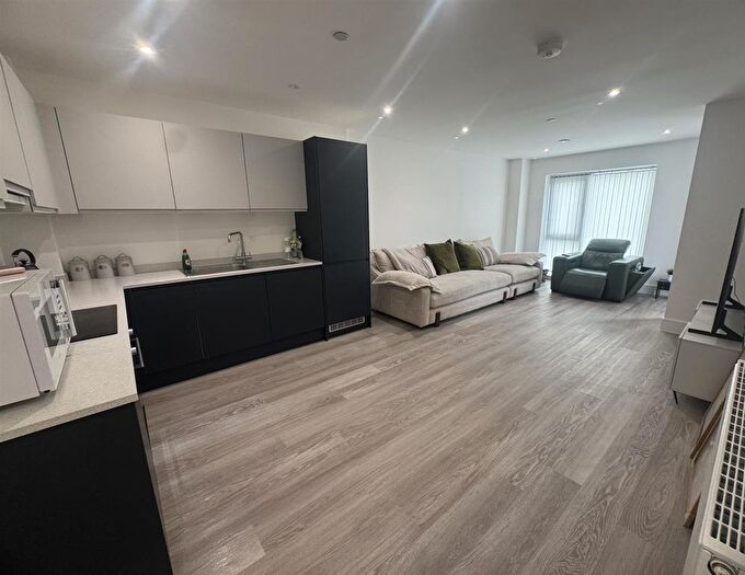 1 Bedroom Flat To Rent In Whiffens Avenue, Chatham, ME4