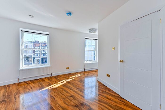1 Bedroom Flat To Rent In High Street, Guildford, Guildford, GU1