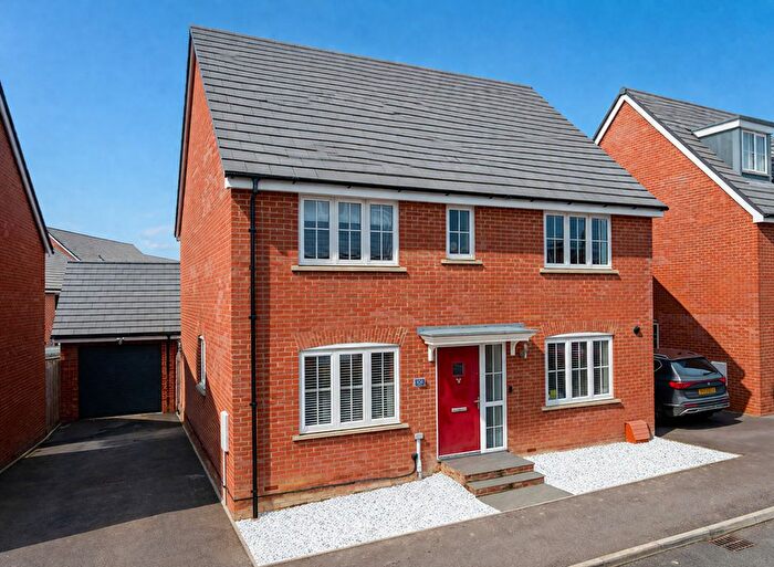 4 Bedroom Detached House For Sale In Willis Street Newton Leys, Milton Keynes, MK3