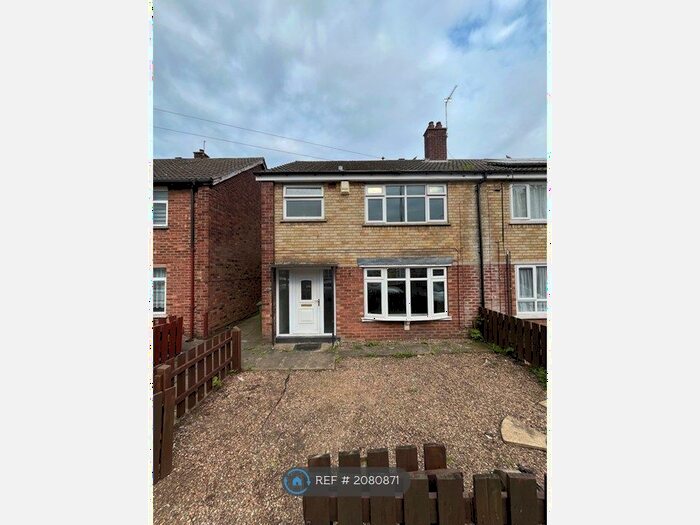3 Bedroom Semi-Detached House To Rent In Marlowe Road, Scunthorpe, DN17