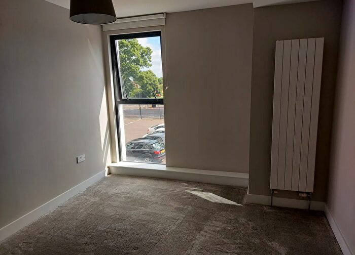 2 Bedroom Flat To Rent In Victoria Avenue, Southend-On-Sea, SS2