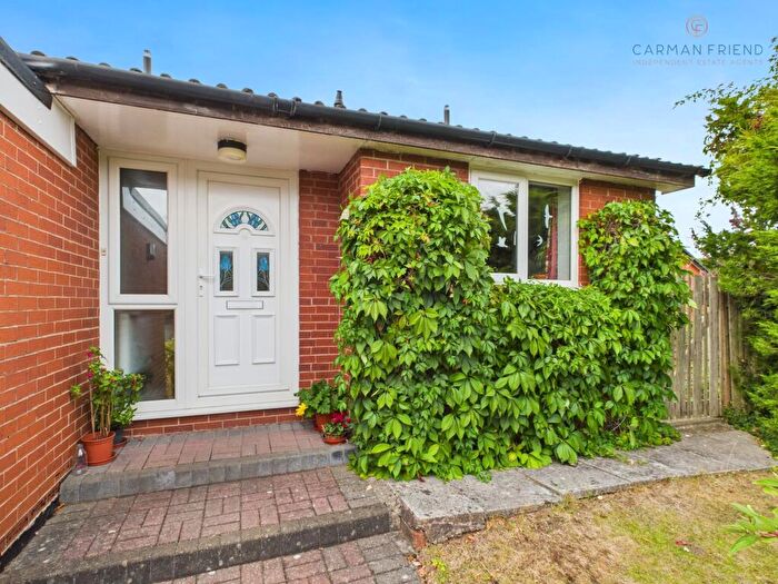 4 Bedroom Detached House For Sale In Butterbur Close, Huntington, CH3