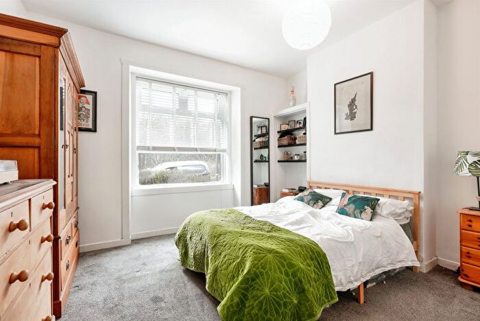 2 Bedroom Flat For Sale In Dee Street, Glasgow, G33