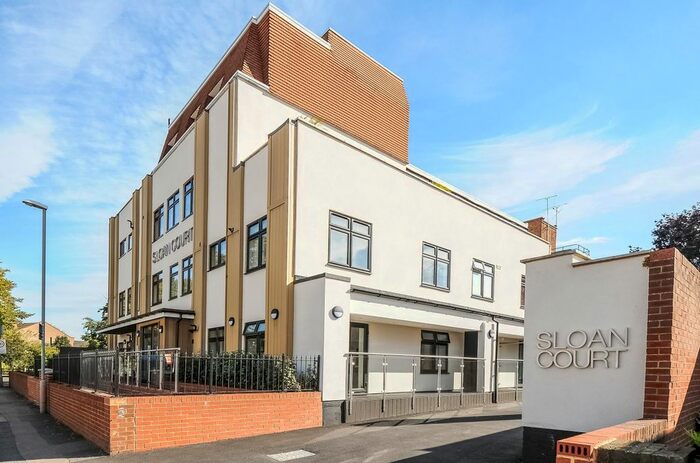 2 Bedroom Flat To Rent In Sloan Court, - Coombe Road, New Malden, KT3