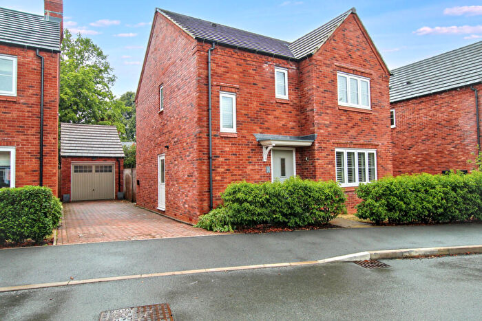3 Bedroom Detached House For Sale In Turnpike Way, Ashbourne, Derbyshire, DE6