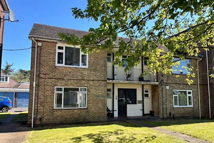 2 Bedroom Flat For Sale In Bitterne, SO18