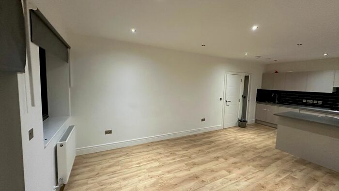 2 Bedroom Flat To Rent In High Street, Orpington, BR6