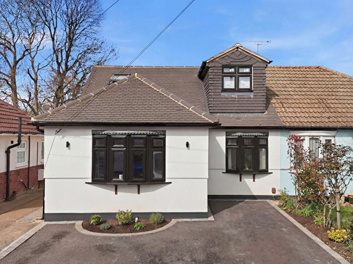 4 Bedroom Semi Detached House For Sale In Ridgeway, Ingatestone, CM4