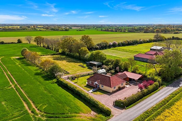 3 Bedroom Detached Bungalow For Sale In Hardwick Road, Starston, Harleston, IP20