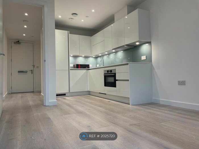 1 Bedroom Flat To Rent In City North East Tower, London, N4