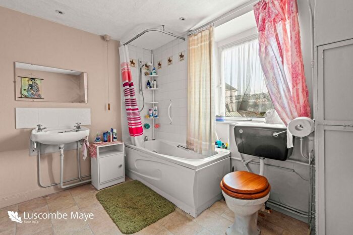 3 Bedroom End Of Terrace House For Sale In Duncombe Street, Kingsbridge, TQ7