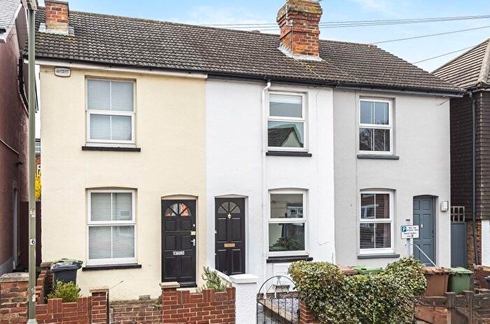 2 Bedroom Semi-Detached House For Sale In Denzil Road, Guildford, GU2