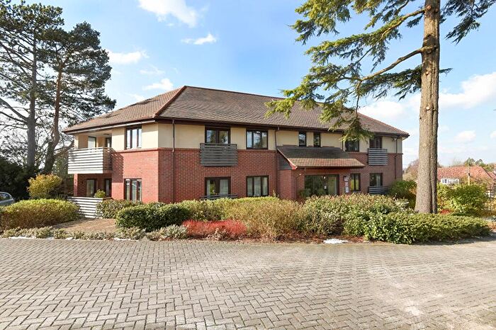 2 Bedroom Apartment For Sale In Washington Road, Storrington, RH20