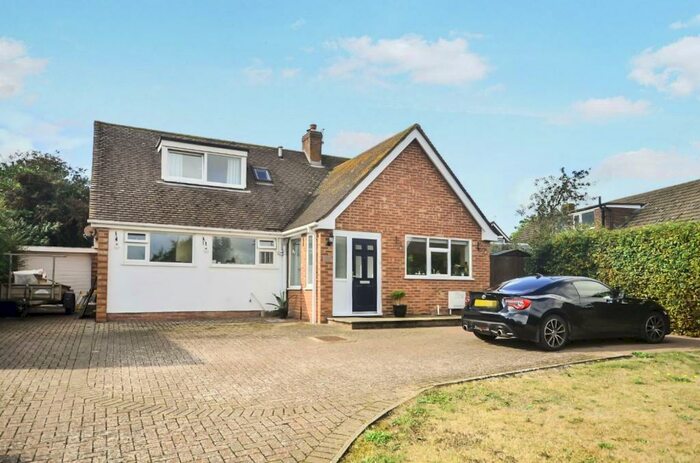 4 Bedroom Bungalow To Rent In Peak Drive, Eastry, Sandwich, Kent, CT13