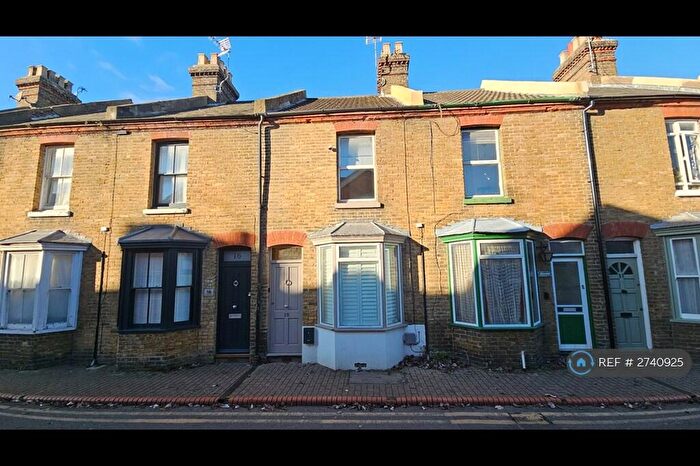 3 Bedroom Terraced House To Rent In St. Peters Grove, Canterbury, CT1