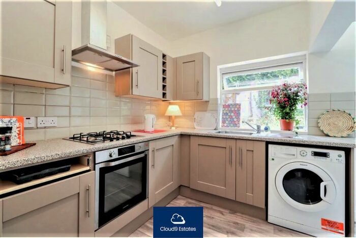 4 Bedroom Semi-Detached House To Rent In Gulson Road, Stoke, Coventry, CV1