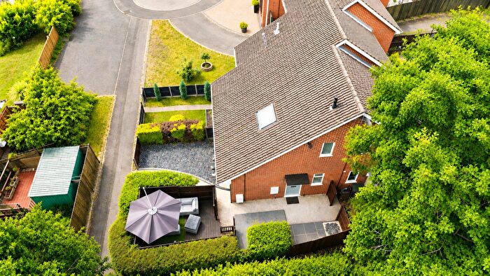 1 Bedroom End Of Terrace House For Sale In Lamorna Crescent, Tilehurst, Reading, RG31
