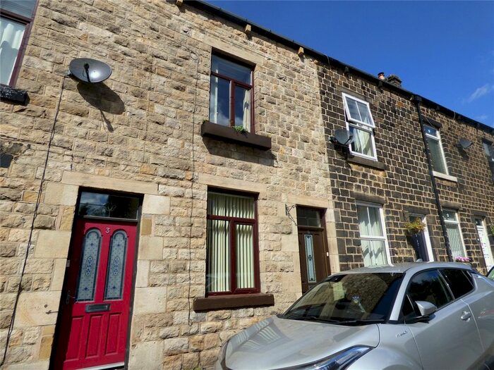 3 Bedroom Terraced House To Rent In Lee Street, Uppermill, Oldham, OL3