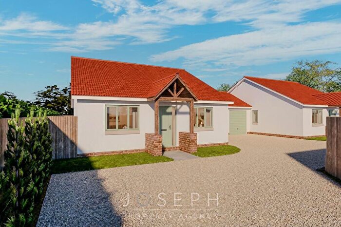 3 Bedroom Detached Bungalow For Sale In Celine Close, Bramford, IP8