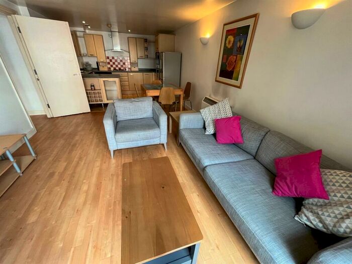 2 Bedroom Apartment To Rent In , Whitworth Street, Manchester, W3