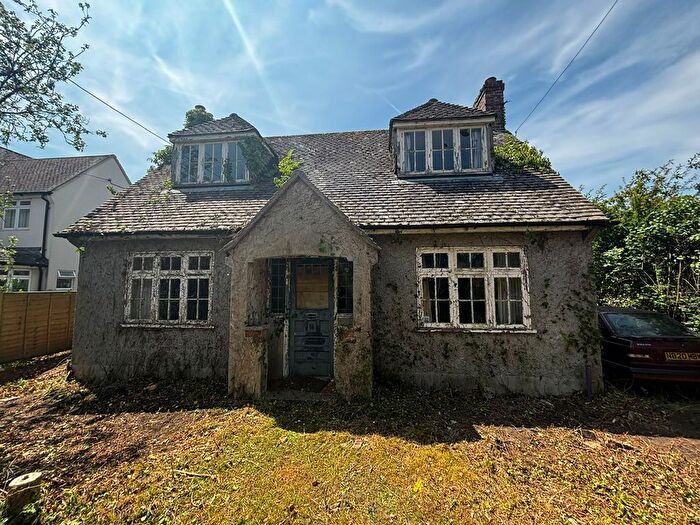 2 Bedroom Detached House For Sale In Wroslyn Road, Freeland, Witney, OX29
